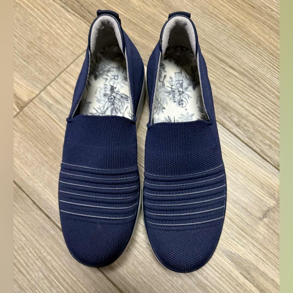Traq by Alegria Men's Navy Loafers